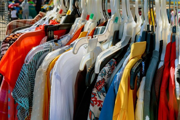 Découvrez l'univers de laurence bras : des vêtements pour tous les styles